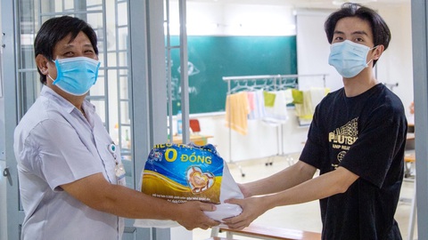 Siêu thị 0 đồng, Giỏ quà tình nghĩa cùng sinh viên đi qua lúc khó! - Ảnh 1. Siêu thị 0 đồng, Giỏ quà tình nghĩa cùng sinh viên đi qua lúc khó! - Ảnh 1.