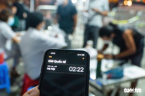 Giữa đêm nghe tin Hà Nội áp dụng chỉ thị 16, nhiều người vội vàng ra, vào thủ đô - Ảnh 4. Giữa đêm nghe tin Hà Nội áp dụng chỉ thị 16, nhiều người vội vàng ra, vào thủ đô - Ảnh 4.