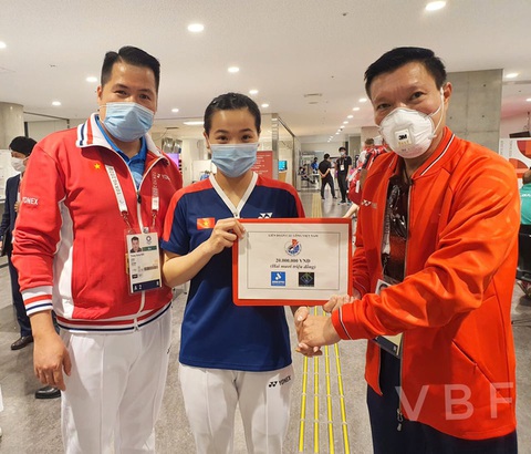 Nguyễn Thùy Linh được thưởng nóng 20 triệu đồng sau khi đánh bại tay vợt gốc Trung Quốc - Ảnh 1. Nguyễn Thùy Linh được thưởng nóng 20 triệu đồng sau khi đánh bại tay vợt gốc Trung Quốc - Ảnh 1.