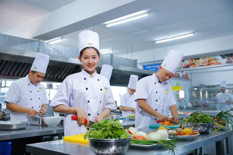 HUTECH - trường đại học đa trải nghiệm cho sinh viên năng động - Ảnh 1. HUTECH - trường đại học đa trải nghiệm cho sinh viên năng động - Ảnh 1.