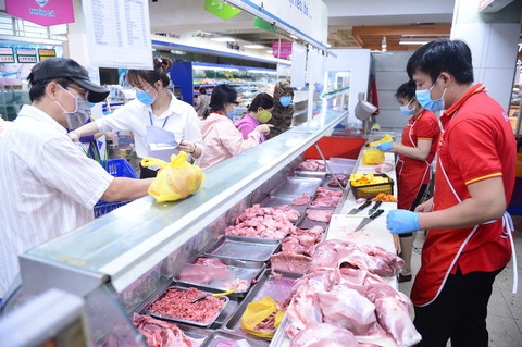 Thịt heo nhập được mùa, heo nội gặp khó vì COVID-19 - Ảnh 1. Thịt heo nhập được mùa, heo nội gặp khó vì COVID-19 - Ảnh 1.