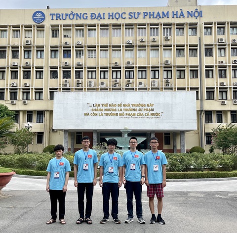 Học sinh Việt Nam dự Olympic vật lý quốc tế thắng lớn với 3 vàng, 2 bạc - Ảnh 1. Học sinh Việt Nam dự Olympic vật lý quốc tế thắng lớn với 3 vàng, 2 bạc - Ảnh 1.