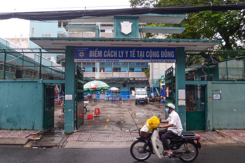 TP.HCM: Một số khu cách ly tập trung giải phóng F1, chuyển sang tiếp nhận F0 - Ảnh 1. TP.HCM: Một số khu cách ly tập trung giải phóng F1, chuyển sang tiếp nhận F0 - Ảnh 1.