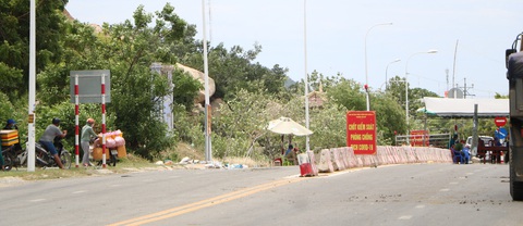 Vụ xe ngân hàng phải quay đầu vì tiền không phải hàng cấp thiết: Chủ tịch huyện chỉ đạo kiểm tra - Ảnh 1. Vụ xe ngân hàng phải quay đầu vì tiền không phải hàng cấp thiết: Chủ tịch huyện chỉ đạo kiểm tra - Ảnh 1.