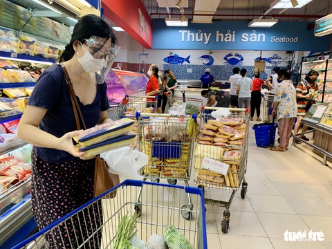 Sức mua thực phẩm của người dân TP.HCM giảm nhiệt - Ảnh 8. Sức mua thực phẩm của người dân TP.HCM giảm nhiệt - Ảnh 8.