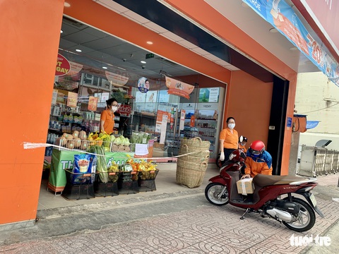 Sức mua thực phẩm của người dân TP.HCM giảm nhiệt - Ảnh 15. Sức mua thực phẩm của người dân TP.HCM giảm nhiệt - Ảnh 15.