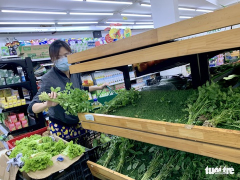 Sức mua thực phẩm của người dân TP.HCM giảm nhiệt - Ảnh 4. Sức mua thực phẩm của người dân TP.HCM giảm nhiệt - Ảnh 4.