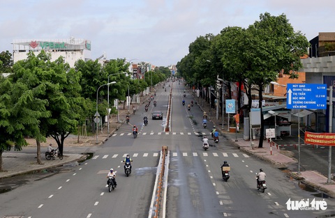TP.HCM: Nhiều người bị buộc quay đầu khi ra đường không cần thiết - Ảnh 7. TP.HCM: Nhiều người bị buộc quay đầu khi ra đường không cần thiết - Ảnh 7.