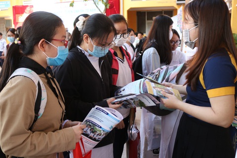 Trường ĐH Gia Định: nhập học từ xa, được đóng trước 50% học phí - Ảnh 3. Trường ĐH Gia Định: nhập học từ xa, được đóng trước 50% học phí - Ảnh 3.