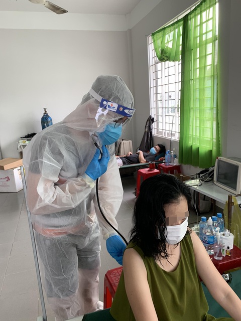 Cuộc chiến chống dịch tại TP.HCM: Cần nguồn nhân lực khổng lồ - Ảnh 2. Cuộc chiến chống dịch tại TP.HCM: Cần nguồn nhân lực khổng lồ - Ảnh 2.