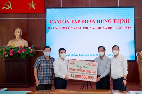 Tập đoàn Hưng Thịnh hỗ trợ khẩn hàng chục tỉ đồng cho TP.HCM chống dịch COVID-19 - Ảnh 1. Tập đoàn Hưng Thịnh hỗ trợ khẩn hàng chục tỉ đồng cho TP.HCM chống dịch COVID-19 - Ảnh 1.
