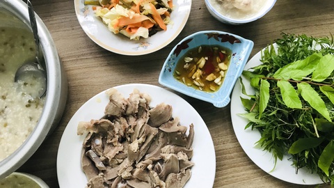 Chuối om mẻ - Món ăn ngày bão ông tôi nấu cho cả nhà qua cơn đói năm nào - Ảnh 9. Chuối om mẻ - Món ăn ngày bão ông tôi nấu cho cả nhà qua cơn đói năm nào - Ảnh 9.