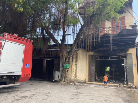 Điều tra cái chết của đôi vợ chồng trong vụ cháy cửa hàng đồ điện ở Hải Phòng - Ảnh 1. Điều tra cái chết của đôi vợ chồng trong vụ cháy cửa hàng đồ điện ở Hải Phòng - Ảnh 1.