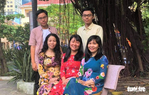 Anh em song sinh đạt 29 và 29,25 điểm khối C, một người là thủ khoa toàn quốc - Ảnh 1. Anh em song sinh đạt 29 và 29,25 điểm khối C, một người là thủ khoa toàn quốc - Ảnh 1.