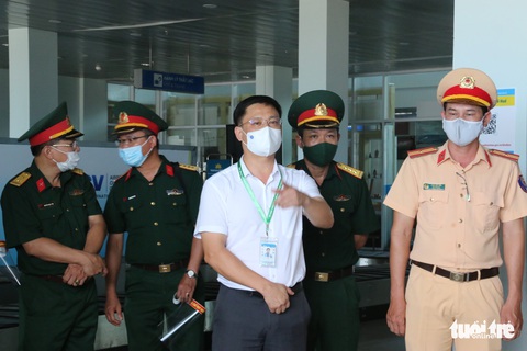 Máy bay đưa 240 người Huế từ TP.HCM về quê tránh dịch an toàn - Ảnh 2. Máy bay đưa 240 người Huế từ TP.HCM về quê tránh dịch an toàn - Ảnh 2.
