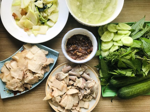 Chuối om mẻ - Món ăn ngày bão ông tôi nấu cho cả nhà qua cơn đói năm nào - Ảnh 10. Chuối om mẻ - Món ăn ngày bão ông tôi nấu cho cả nhà qua cơn đói năm nào - Ảnh 10.