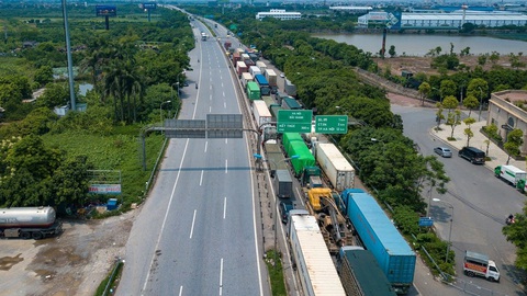 Hà Nội: phố vắng như... tết - Ảnh 1. Hà Nội: phố vắng như... tết - Ảnh 1.