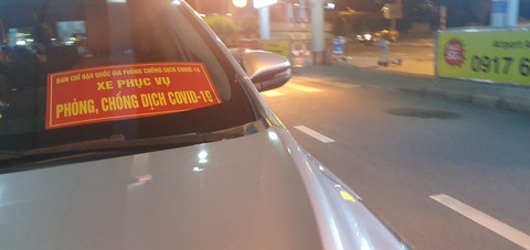 Đến Tân Sơn Nhất sau 18h, hành khách phải vạ vật ngủ qua đêm ở sân bay - Ảnh 7. Đến Tân Sơn Nhất sau 18h, hành khách phải vạ vật ngủ qua đêm ở sân bay - Ảnh 7.