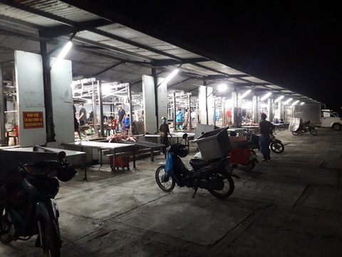 Cảng cá đóng cửa, lò mổ có ca COVID-19, Đà Nẵng chỉ đạo tăng nguồn hàng - Ảnh 1. Cảng cá đóng cửa, lò mổ có ca COVID-19, Đà Nẵng chỉ đạo tăng nguồn hàng - Ảnh 1.