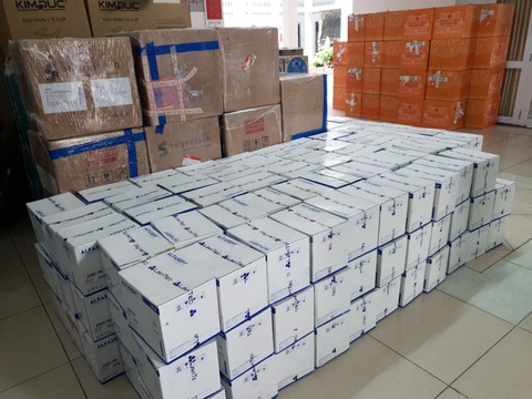 MEDLATEC hỗ trợ chống dịch COVID-19 trị giá gần 1 tỉ đồng - Ảnh 2. MEDLATEC hỗ trợ chống dịch COVID-19 trị giá gần 1 tỉ đồng - Ảnh 2.