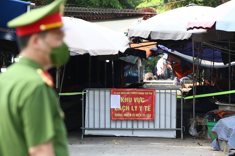 Người bán trứng mắc COVID-19, Hà Nội phong tỏa chợ đầu mối phía Nam - Ảnh 2. Người bán trứng mắc COVID-19, Hà Nội phong tỏa chợ đầu mối phía Nam - Ảnh 2.