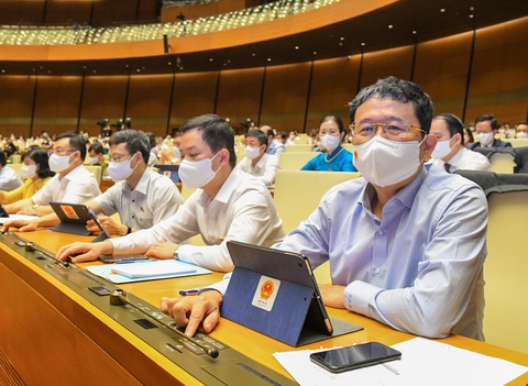 Quốc hội phê duyệt hơn 3 triệu tỉ đồng vay nợ trong 5 năm tới - Ảnh 1. Quốc hội phê duyệt hơn 3 triệu tỉ đồng vay nợ trong 5 năm tới - Ảnh 1.