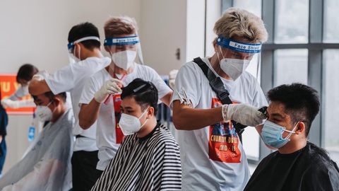 MC Quỳnh Hoa: Tuổi trẻ trôi nhanh lắm, hãy làm, đừng than vãn - Ảnh 5. MC Quỳnh Hoa: Tuổi trẻ trôi nhanh lắm, hãy làm, đừng than vãn - Ảnh 5.