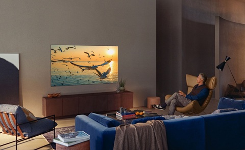 TV thông minh: ‘Trái tim’ mọi ngôi nhà mùa giãn cách - Ảnh 2. TV thông minh: ‘Trái tim’ mọi ngôi nhà mùa giãn cách - Ảnh 2.