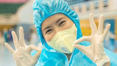 MC Quỳnh Hoa: Tuổi trẻ trôi nhanh lắm, hãy làm, đừng than vãn - Ảnh 1. MC Quỳnh Hoa: Tuổi trẻ trôi nhanh lắm, hãy làm, đừng than vãn - Ảnh 1.