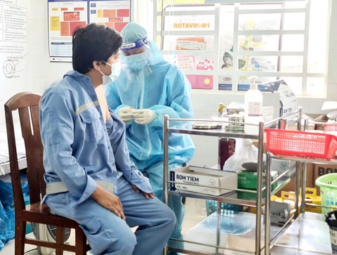Bình Dương vượt ngưỡng 10.000 ca mắc, truy vết COVID-19 trong toàn dân - Ảnh 1. Bình Dương vượt ngưỡng 10.000 ca mắc, truy vết COVID-19 trong toàn dân - Ảnh 1.