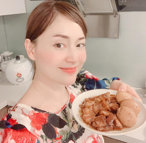 Thịt kho trứng, sữa chua trộn trái cây của Lan Phương, cả nhà cùng mê - Ảnh 1. Thịt kho trứng, sữa chua trộn trái cây của Lan Phương, cả nhà cùng mê - Ảnh 1.