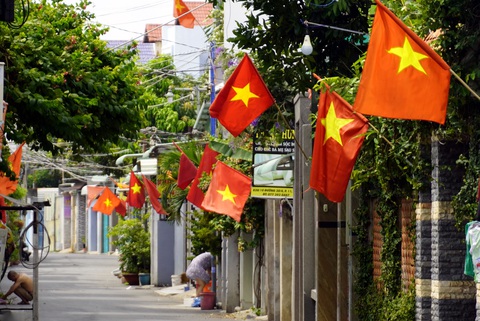Cờ đỏ và vùng xanh ở Vũng Tàu - Ảnh 2. Cờ đỏ và vùng xanh ở Vũng Tàu - Ảnh 2.
