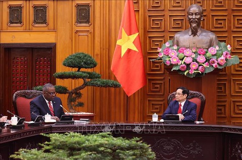 Thủ tướng Chính phủ Phạm Minh Chính tiếp Bộ trưởng Quốc phòng Hoa Kỳ Lloyd Austin - Ảnh 1. Thủ tướng Chính phủ Phạm Minh Chính tiếp Bộ trưởng Quốc phòng Hoa Kỳ Lloyd Austin - Ảnh 1.