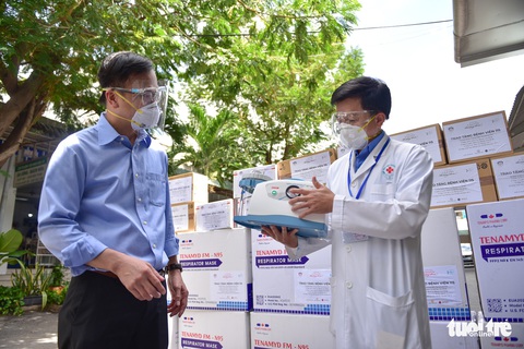 Thêm vũ khí để chiến đấu chống dịch COVID-19 tại Bệnh viện Nhân dân 115 và Bệnh viện Thống Nhất - Ảnh 5. Thêm vũ khí để chiến đấu chống dịch COVID-19 tại Bệnh viện Nhân dân 115 và Bệnh viện Thống Nhất - Ảnh 5.