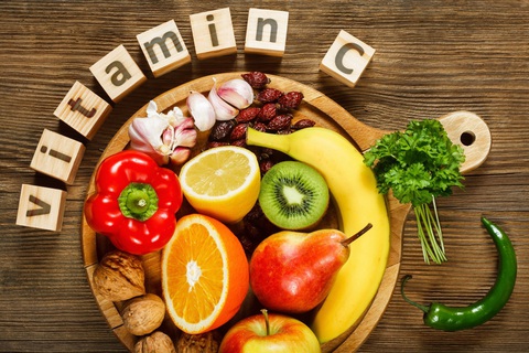 Bổ sung Vitamin C tăng đề kháng mùa dịch như thế nào cho đúng? - Ảnh 2. Bổ sung Vitamin C tăng đề kháng mùa dịch như thế nào cho đúng? - Ảnh 2.