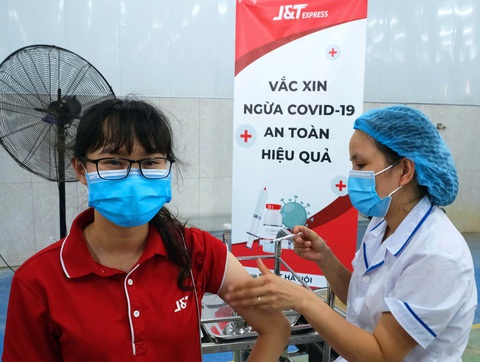 J&T Express xây dựng quỹ hỗ trợ người lao động gặp khó khăn do COVID-19 - Ảnh 1. J&T Express xây dựng quỹ hỗ trợ người lao động gặp khó khăn do COVID-19 - Ảnh 1.