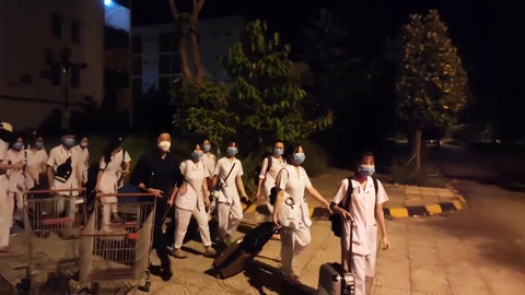 Chuyện sinh viên tình nguyện chống dịch: Mong muốn nhất lúc này là sự đoàn kết - Ảnh 2. Chuyện sinh viên tình nguyện chống dịch: Mong muốn nhất lúc này là sự đoàn kết - Ảnh 2.