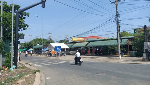 Người từ các tỉnh, thành có dịch đến Bình Thuận phải có kết quả âm tính với COVID-19 - Ảnh 1. Người từ các tỉnh, thành có dịch đến Bình Thuận phải có kết quả âm tính với COVID-19 - Ảnh 1.