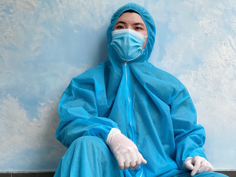 MC Hoàng Sơn Giang sáng tác Giận cô vi cổ vũ tinh thần chống dịch COVID-19 - Ảnh 3. MC Hoàng Sơn Giang sáng tác Giận cô vi cổ vũ tinh thần chống dịch COVID-19 - Ảnh 3.