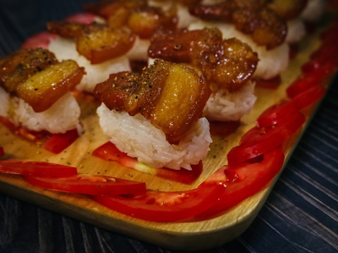 Thịt kho tiêu với cơm, nào cùng làm món sushi kiểu Việt Nam - Ảnh 2. Thịt kho tiêu với cơm, nào cùng làm món sushi kiểu Việt Nam - Ảnh 2.