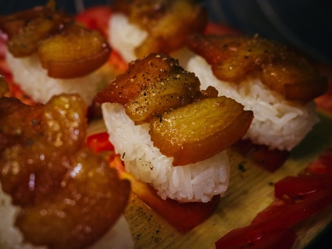 Thịt kho tiêu với cơm, nào cùng làm món sushi kiểu Việt Nam - Ảnh 4. Thịt kho tiêu với cơm, nào cùng làm món sushi kiểu Việt Nam - Ảnh 4.