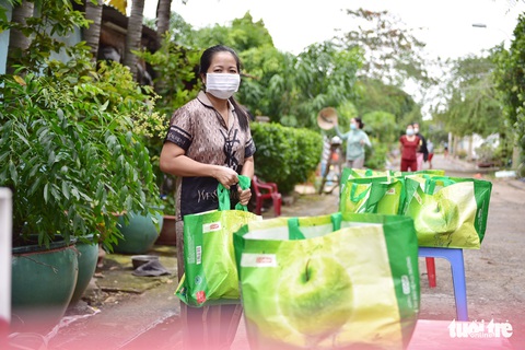 Còn một ngày đóng góp cho Giỏ quà nghĩa tình - Ảnh 1. Còn một ngày đóng góp cho Giỏ quà nghĩa tình - Ảnh 1.