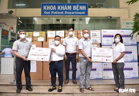 Cùng Tuổi Trẻ chống dịch COVID: Hỗ trợ trang thiết bị y tế để tuyến đầu yên tâm - Ảnh 1. Cùng Tuổi Trẻ chống dịch COVID: Hỗ trợ trang thiết bị y tế để tuyến đầu yên tâm - Ảnh 1.