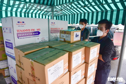 Cùng Tuổi Trẻ chống dịch COVID: Hỗ trợ trang thiết bị y tế để tuyến đầu yên tâm - Ảnh 2. Cùng Tuổi Trẻ chống dịch COVID: Hỗ trợ trang thiết bị y tế để tuyến đầu yên tâm - Ảnh 2.