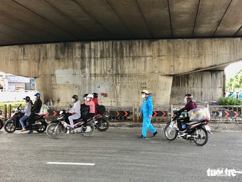 Người dân ở TP.HCM có được tự về quê? - Ảnh 2. Người dân ở TP.HCM có được tự về quê? - Ảnh 2.