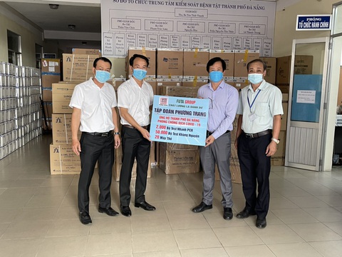 Phương Trang tiếp tục trao tặng máy thở hỗ trợ chống dịch - Ảnh 3. Phương Trang tiếp tục trao tặng máy thở hỗ trợ chống dịch - Ảnh 3.