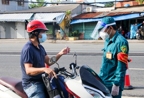 TP.HCM: Các chốt kiểm soát chống dịch thông thoáng hơn - Ảnh 6. TP.HCM: Các chốt kiểm soát chống dịch thông thoáng hơn - Ảnh 6.