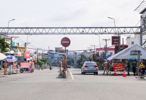 TP.HCM: Các chốt kiểm soát chống dịch thông thoáng hơn - Ảnh 3. TP.HCM: Các chốt kiểm soát chống dịch thông thoáng hơn - Ảnh 3.