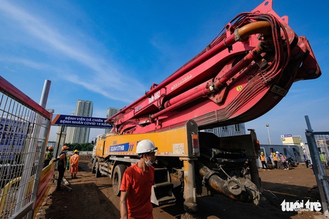 Hà Nội gấp rút xây bệnh viện dã chiến điều trị bệnh nhân COVID-19 nặng và nguy kịch - Ảnh 6. Hà Nội gấp rút xây bệnh viện dã chiến điều trị bệnh nhân COVID-19 nặng và nguy kịch - Ảnh 6.
