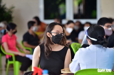 Quận 7, TP.HCM tăng cường 8 điểm tiêm để tăng tốc độ tiêm vắc xin - Ảnh 3. Quận 7, TP.HCM tăng cường 8 điểm tiêm để tăng tốc độ tiêm vắc xin - Ảnh 3.